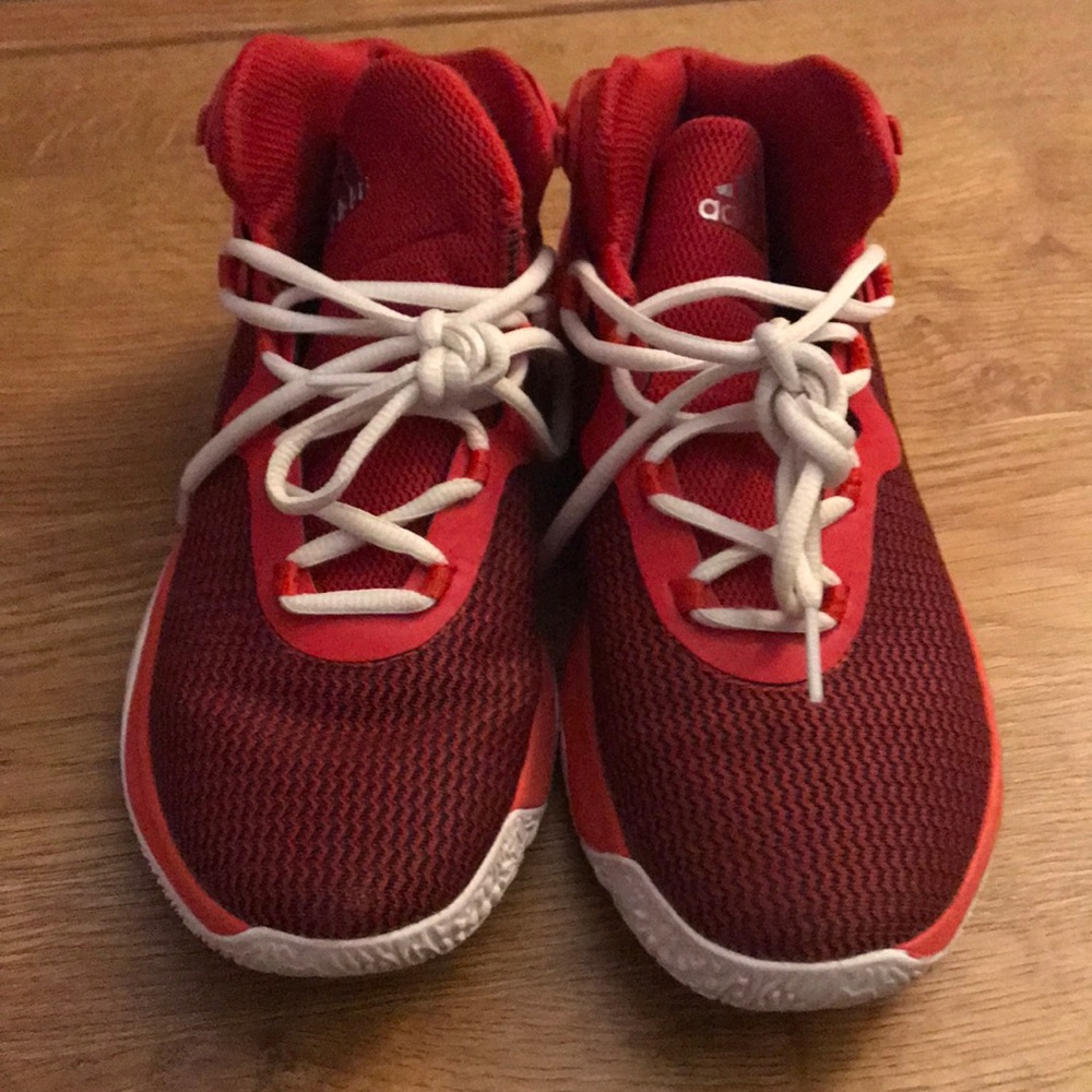 Boy’s size 4 Adidas high top . Only worn once